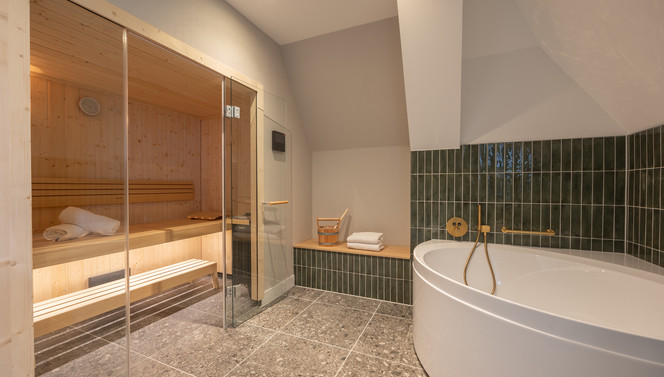 Suite with sauna